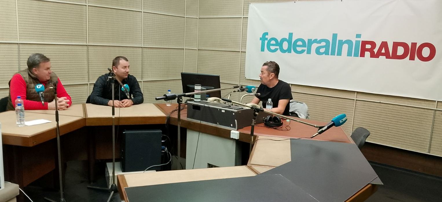 Noćni program Federalnog radija -  Bijela hronika